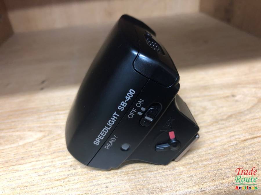 Nikon SB-400 AF Speedlight Flash for Nikon Digital SLR Cameras