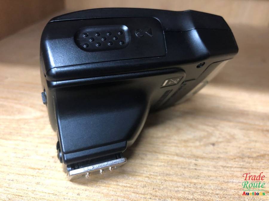 Nikon SB-400 AF Speedlight Flash for Nikon Digital SLR Cameras