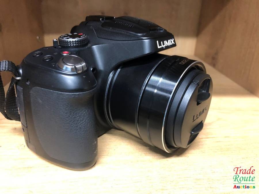 Panasonic LUMIX DMC-FZ70 16.1 MP Digital Camera with 60x Optical Image Stabilized Zoom