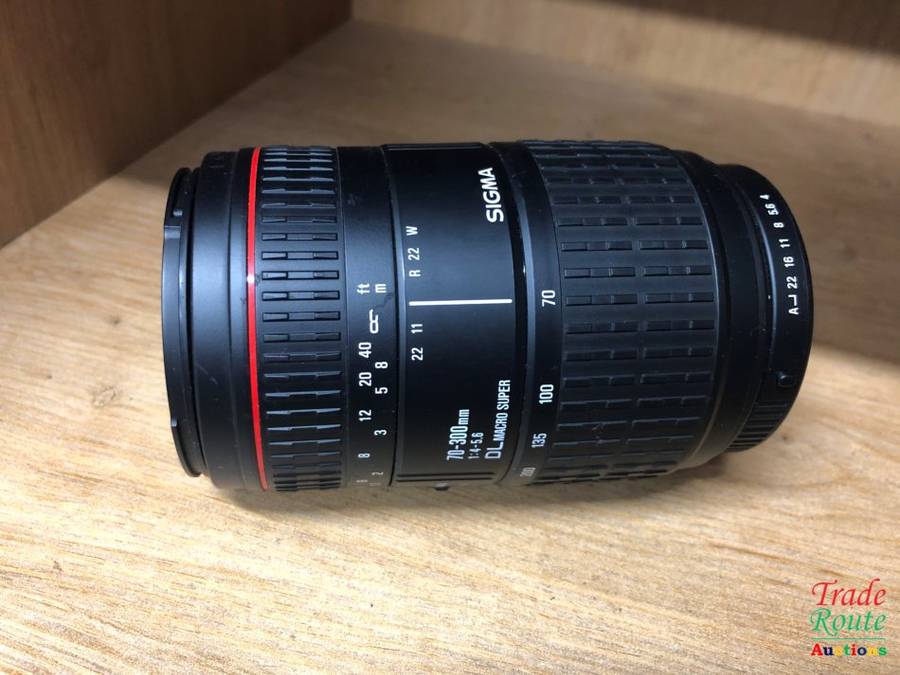 SIGMA 70-300mm DL Macro Super Telephoto Zoom Lens FOR PENTAX CAMERAS