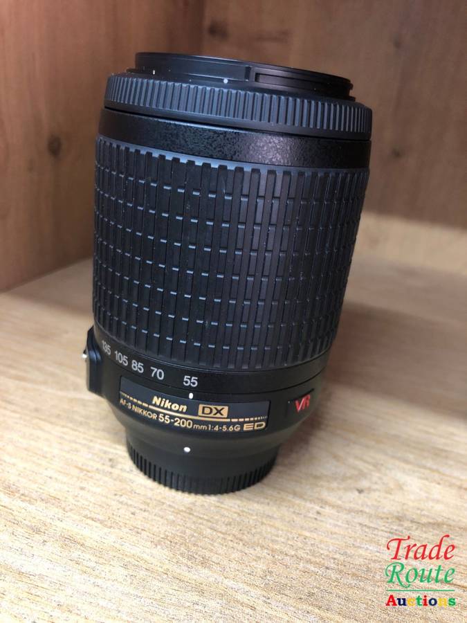 Nikon AF-S NIKKOR 55-200mm VR [ VIBRATION REDUCTION ] LENS