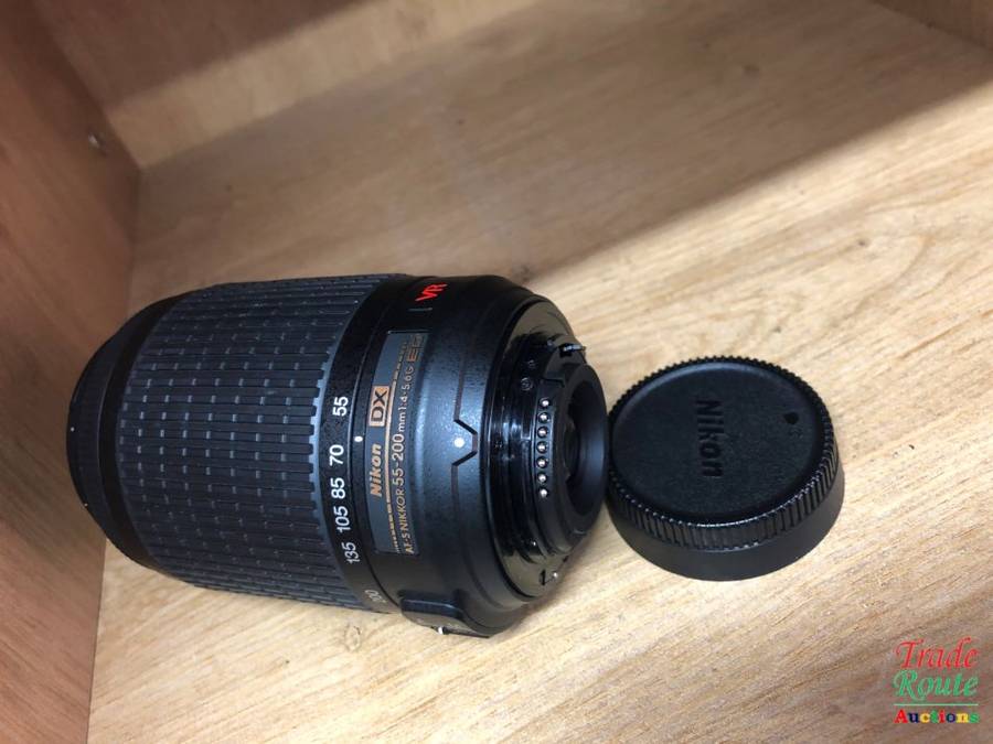 Nikon AF-S NIKKOR 55-200mm VR [ VIBRATION REDUCTION ] LENS