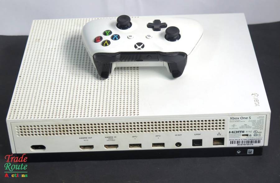 Microsoft Xbox One S 1TB Console (WHITE) Model 1681 + 1 Controller (WHITE)