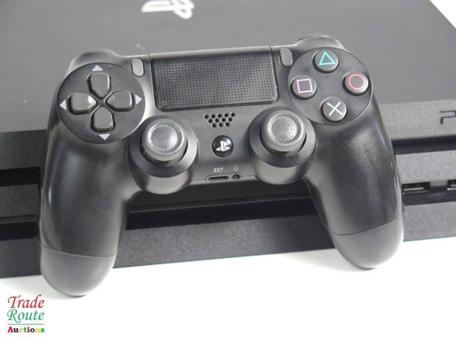 Sony Playstation 4 Console Pro 1TB [CUH-7016b] PS4 PRO + 1 Wireless Controller