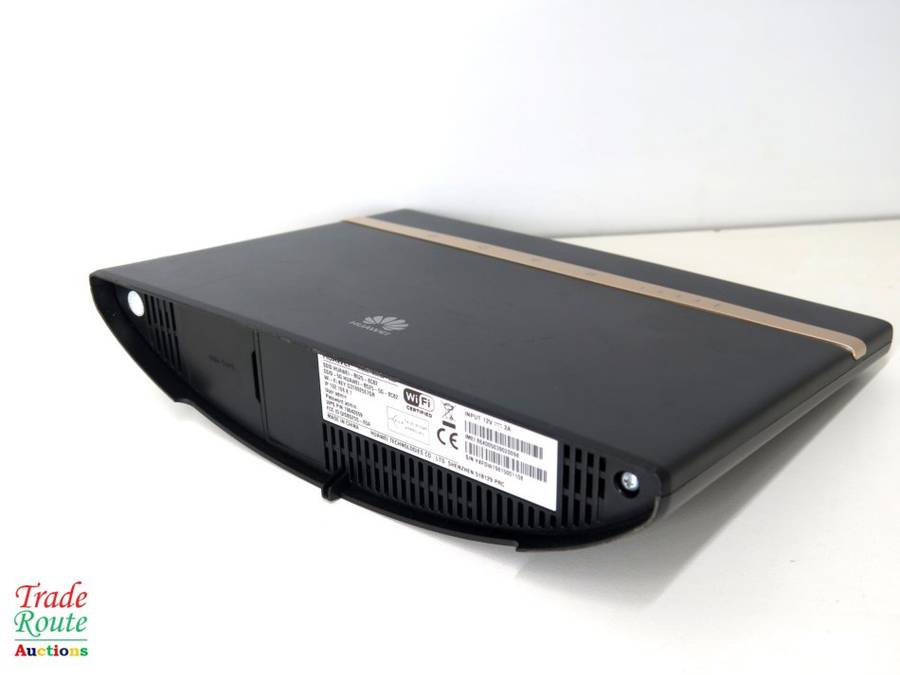 Huawei B525 4G LTE WiFi Modem Wireless Router (uses SIM card)