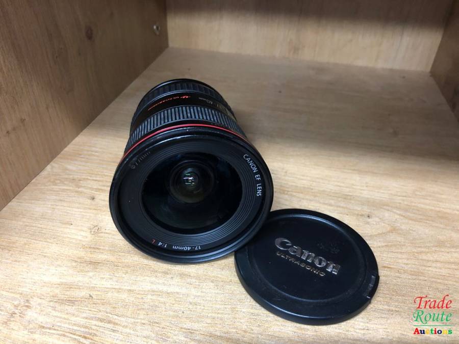 CANON EF 17-40mm f/4L ULTRASONIC Ultra Wide Angle Zoom Lens for Canon SLR Cameras
