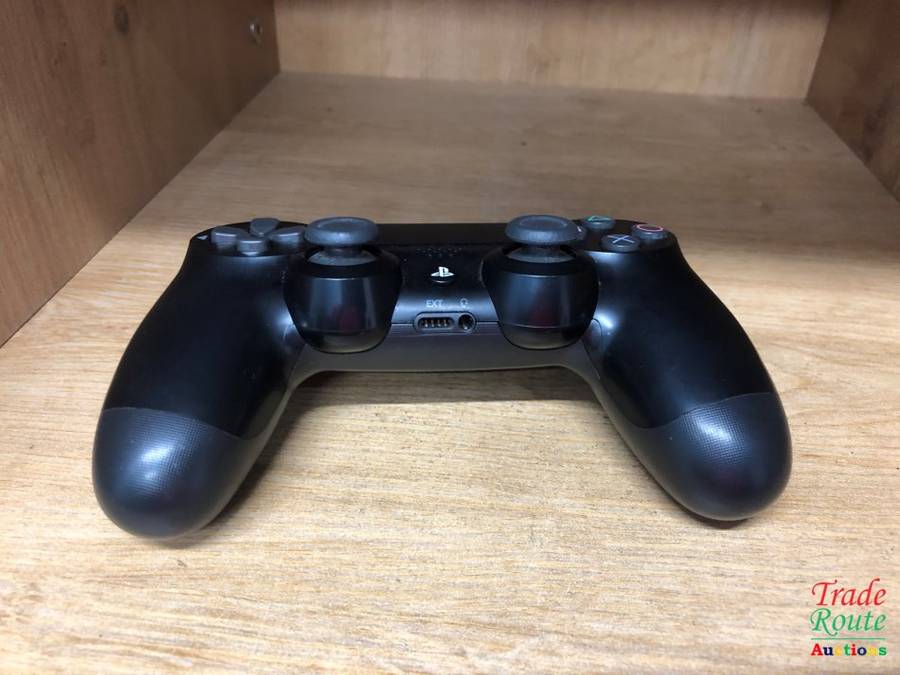 BLACK - SONY PS4 DUALSHOCK 4 Wireless Controller - for the PlayStation 4