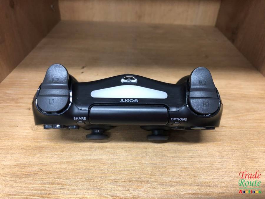 BLACK - SONY PS4 DUALSHOCK 4 Wireless Controller - for the PlayStation 4