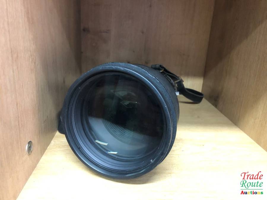 Nikon ED AF NIKKOR 300mm 1:2.8 Lens - HUGE LENS