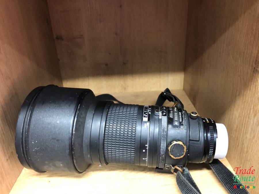 Nikon ED AF NIKKOR 300mm 1:2.8 Lens - HUGE LENS