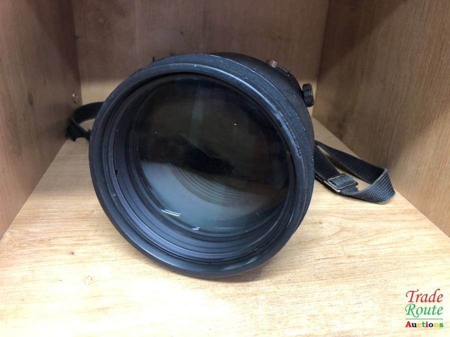 Nikon ED AF NIKKOR 300mm 1:2.8 Lens - HUGE LENS