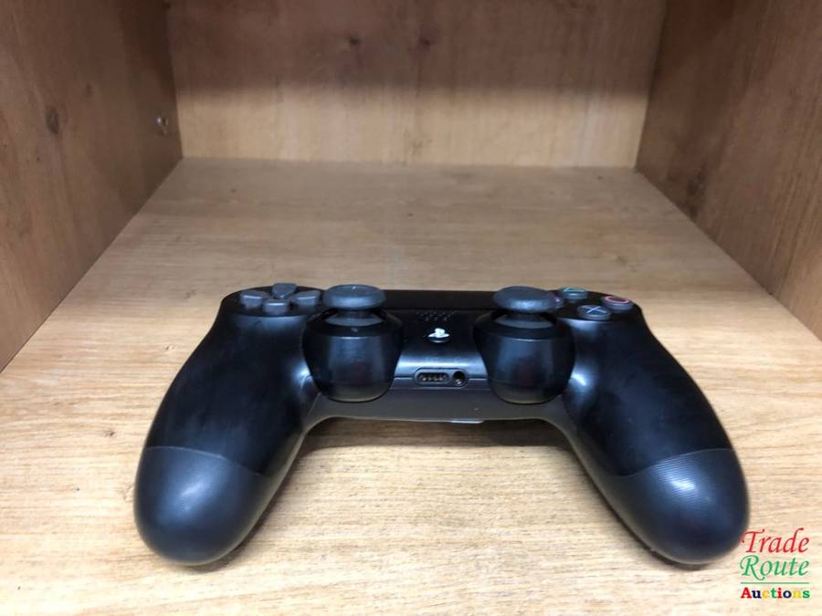 BLACK - SONY PS4 DUALSHOCK 4 Wireless Controller - for the PlayStation 4