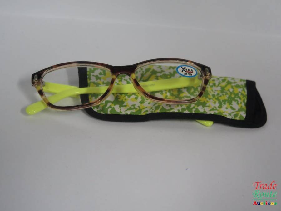 X-TRA VISION Fashion Reading Glasses - with matching case [ +2.50 ]
