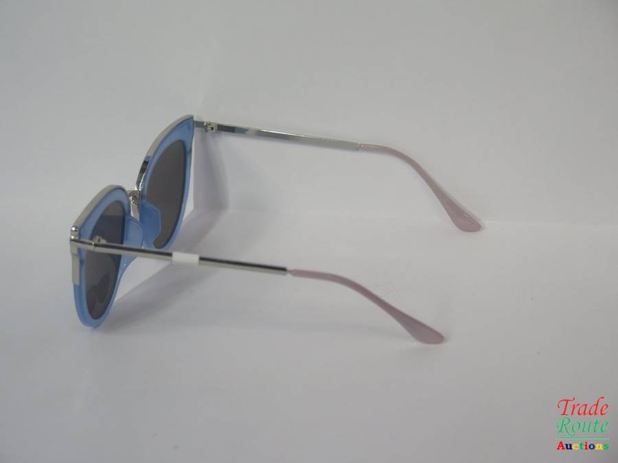 Le Specs Polarized Sunglass - with Hard Case