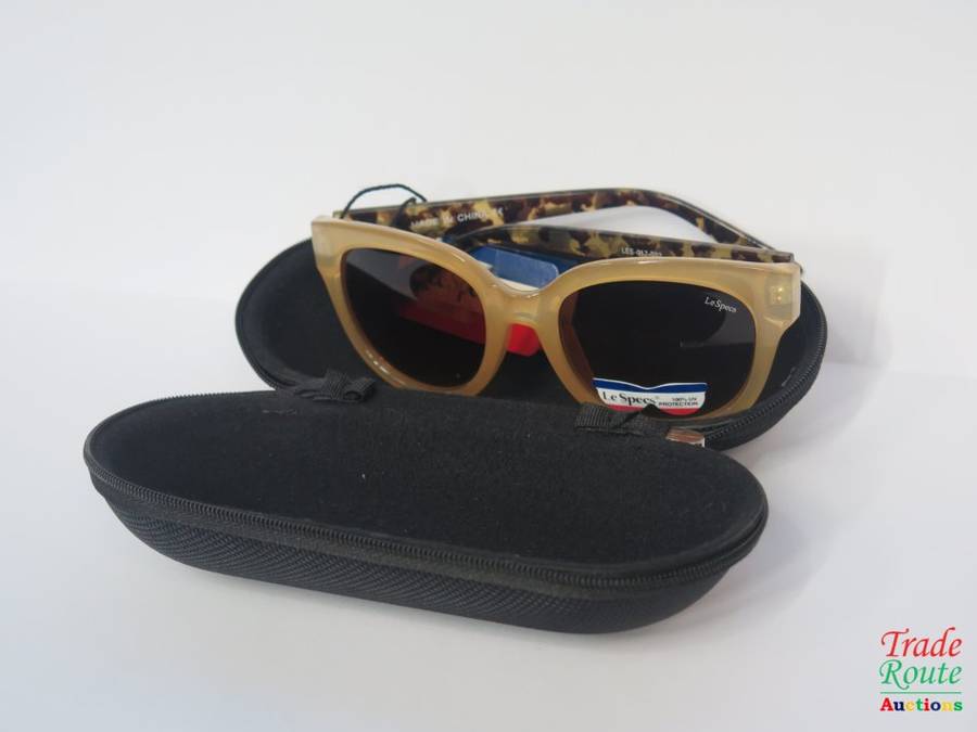 Le Specs LES-017-032  Polarized Sunglass - IN HARD CASE
