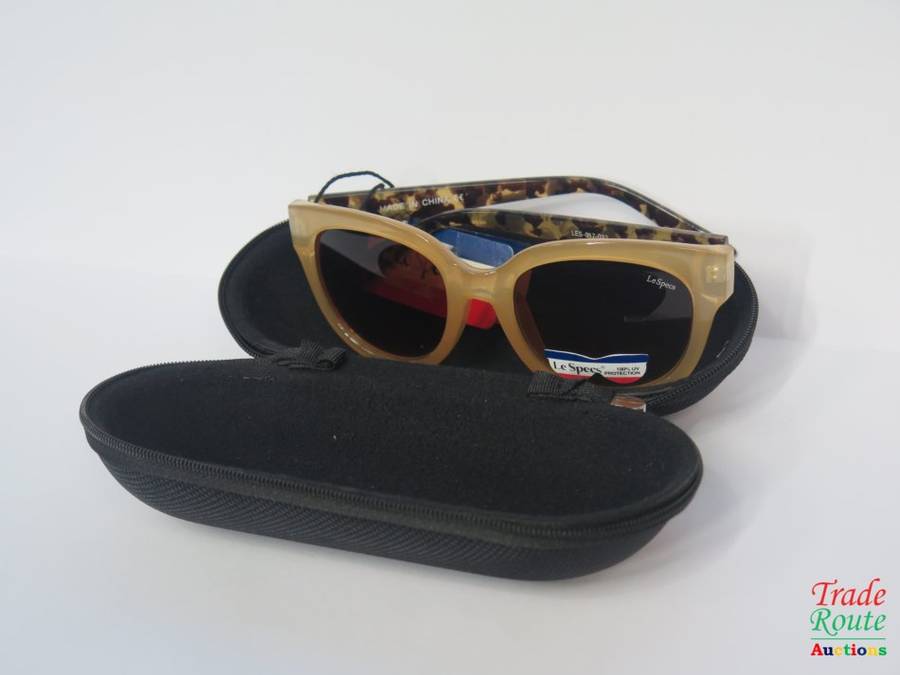 Le Specs LES-017-032  Polarized Sunglass - IN HARD CASE