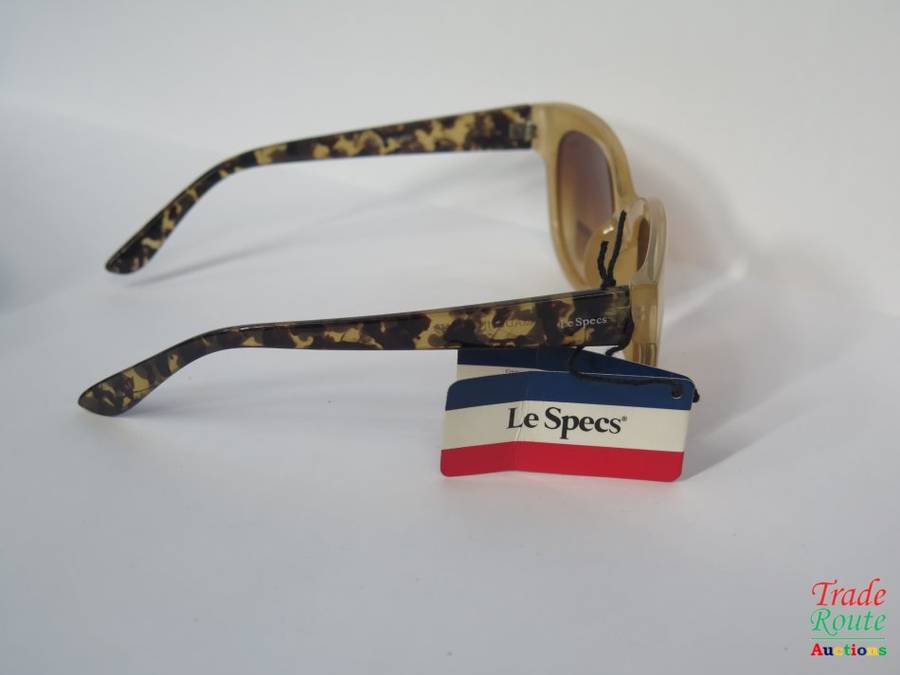 Le Specs LES-017-032  Polarized Sunglass - IN HARD CASE