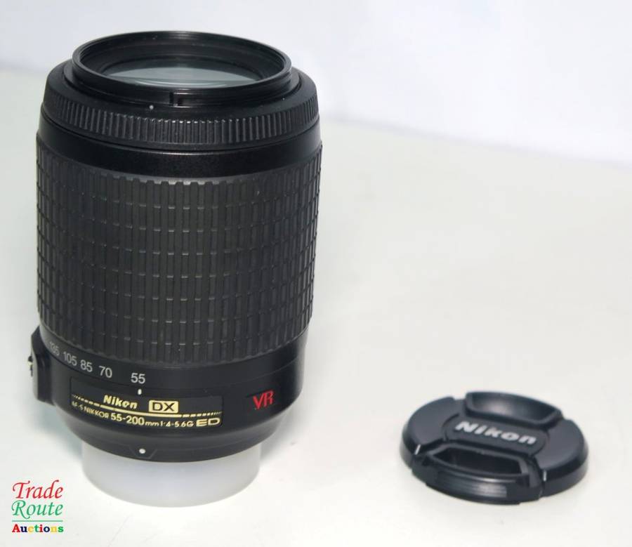 Nikon AF-S NIKKOR 55-200mm VR [ VIBRATION REDUCTION ] LENS