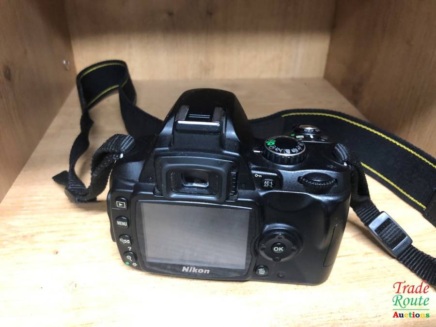 NIKON D40 Professional Digital SLR camera body