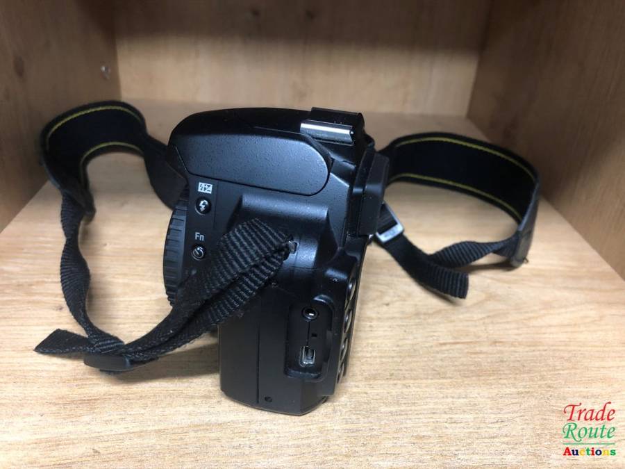 NIKON D40 Professional Digital SLR camera body