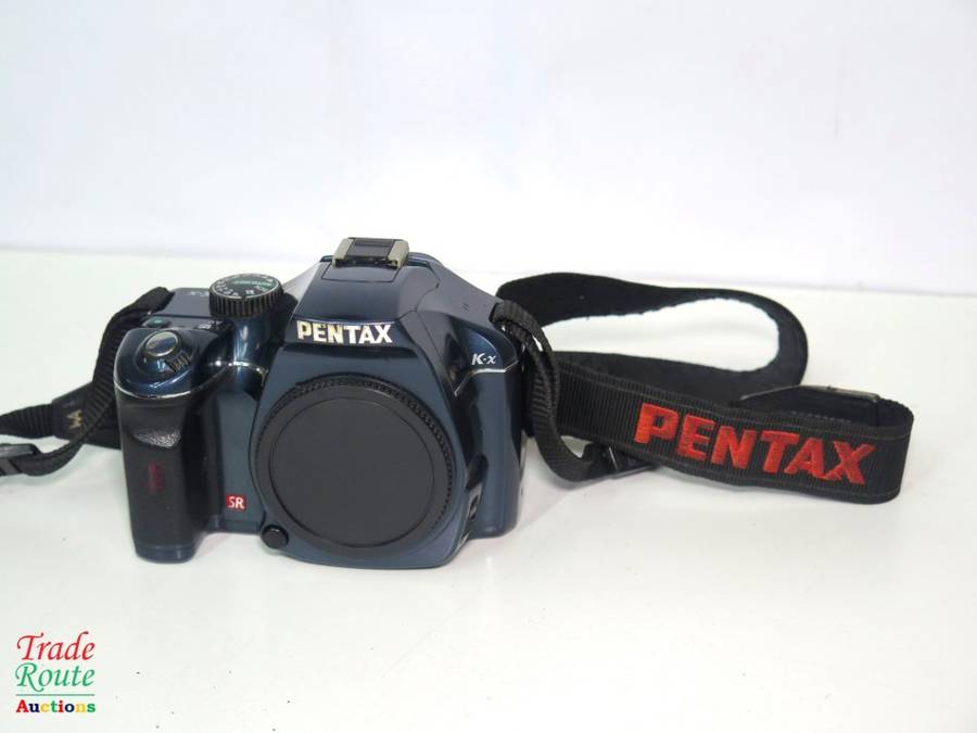 Pentax K-x Digital SLR Camera BODY only with 2.7-inch LCD