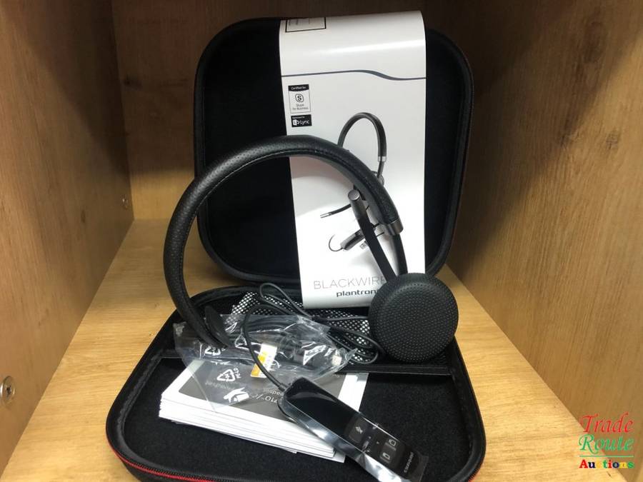 Plantronics Blackwire C710-M Mono Corded  USB Headset + Travel Case
