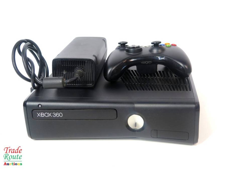 Microsoft Xbox 360 S Gaming Console + 1 Controller Model 1439