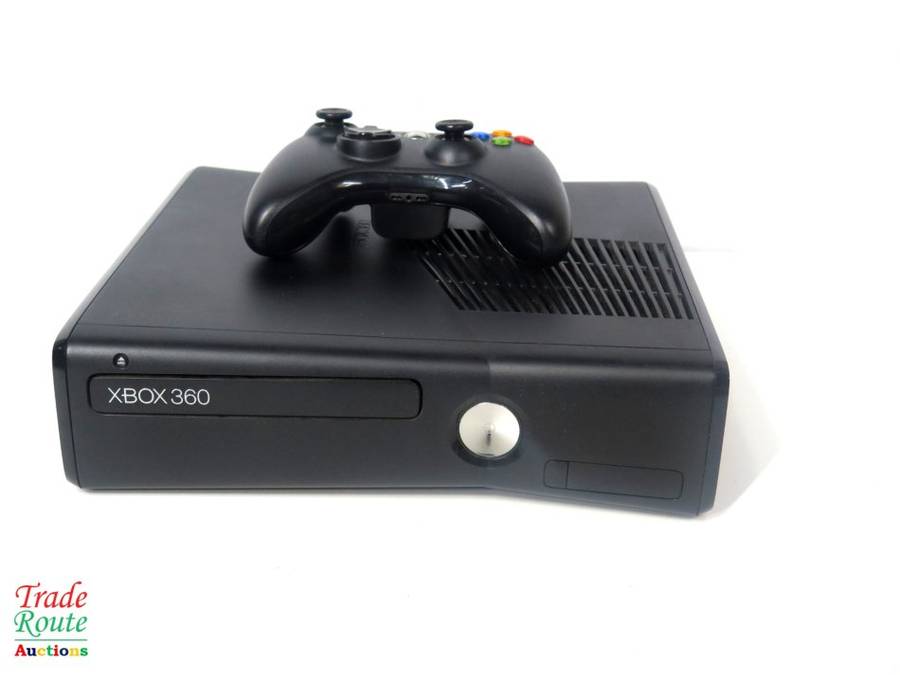 Microsoft Xbox 360 S Gaming Console + 1 Controller Model 1439