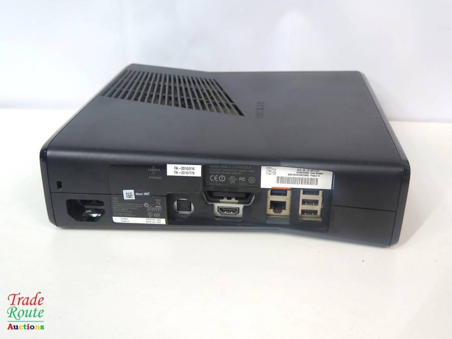 Microsoft Xbox 360 S Gaming Console + 1 Controller Model 1439