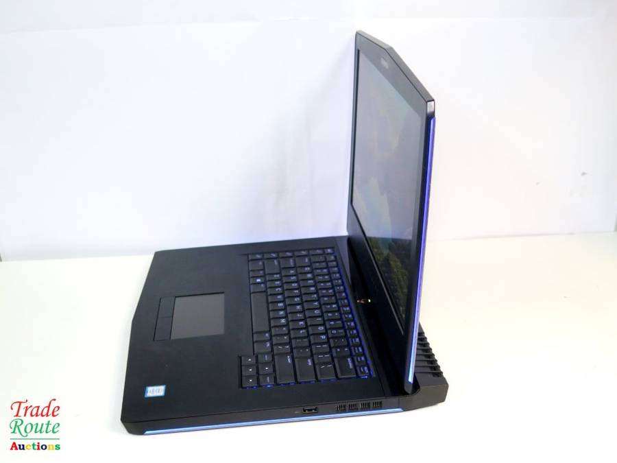 Alienware Gaming Laptop 15 R3 | Core i7 6700HQ 6th Gen 2.6Ghz | 16GB RAM | 1TB HDD - nVidia Graphics