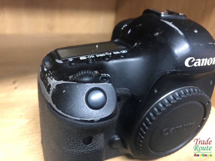 Canon EOS 5D Mark iii 22.3 MP Full Frame CMOS Digital SLR Camera (Body only) - Canon 5D Mark 3