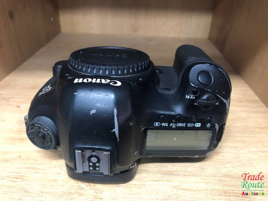 Canon EOS 5D Mark iii 22.3 MP Full Frame CMOS Digital SLR Camera (Body only) - Canon 5D Mark 3