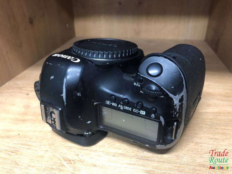 Canon EOS 5D Mark iii 22.3 MP Full Frame CMOS Digital SLR Camera (Body only) - Canon 5D Mark 3