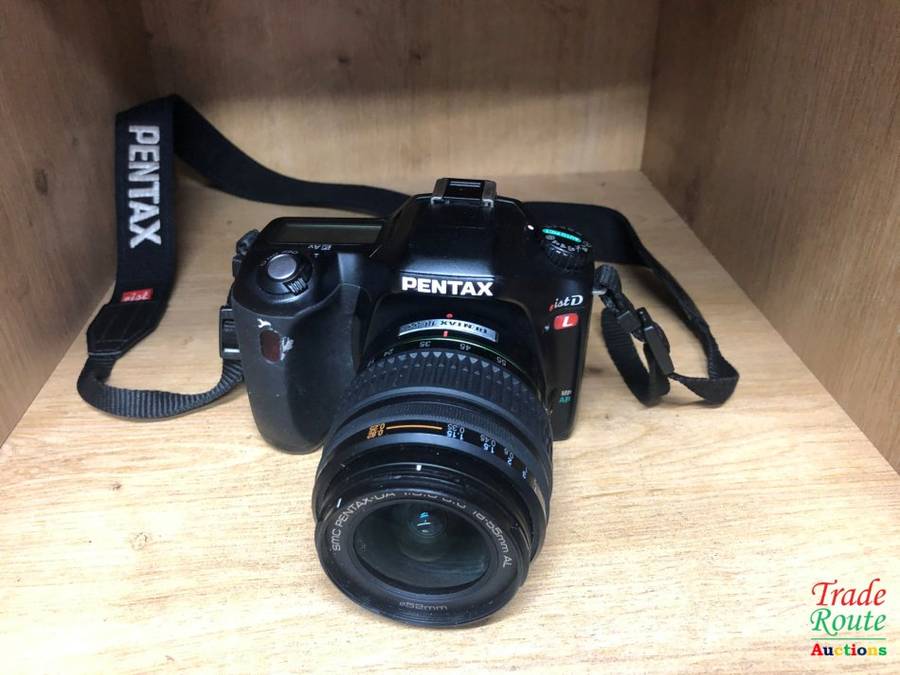 Pentax *ist DL DSLR Camera with 18-55 Lens Kit