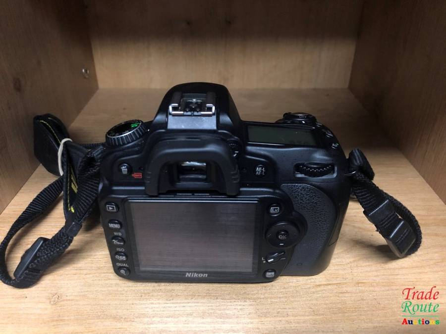 NIKON D90 PROFESSIONAL DSLR CAMERA BODY   ** NIKON **