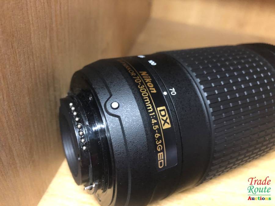 Nikon AF-P DX NIKKOR 70-300mm f/4.5-6.3G ED Lens for Nikon DSLR Cameras ( Nikon 70-300 lens )