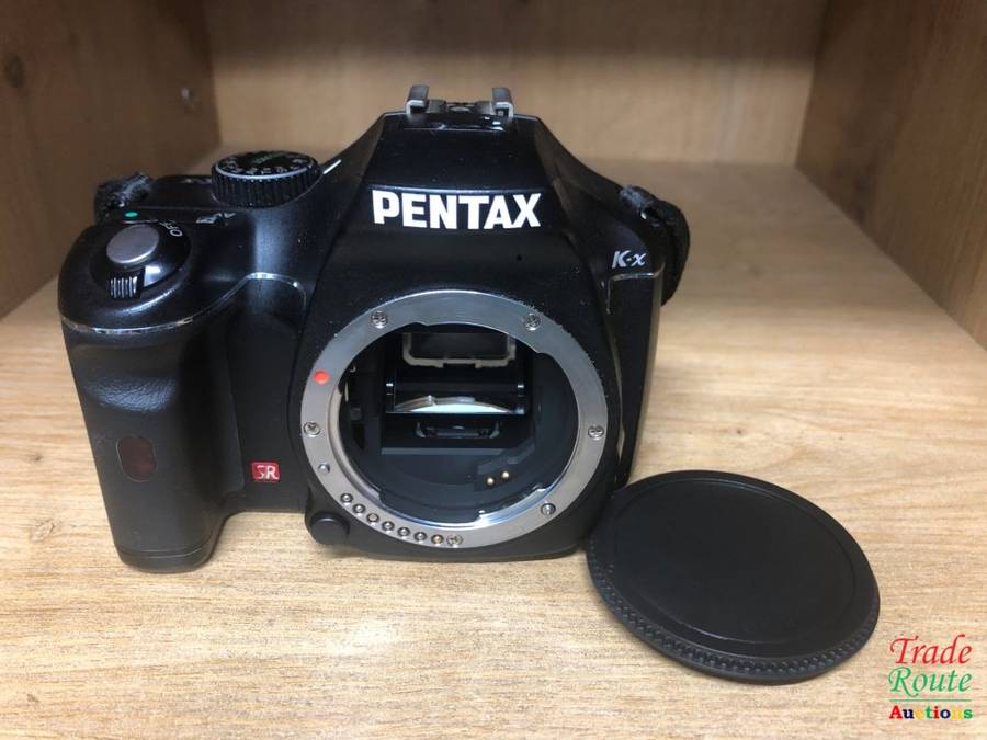 Pentax K-x Digital SLR Camera BODY only with 2.7-inch LCD