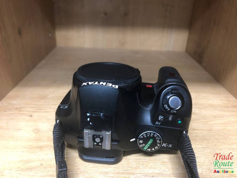 Pentax K-x Digital SLR Camera BODY only with 2.7-inch LCD