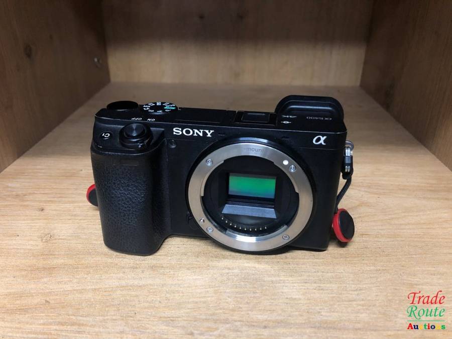 Sony Alpha A6400 Mirrorless Digital Camera 24.2 MP (Body Only) - UHD 4K MOVIE Recording