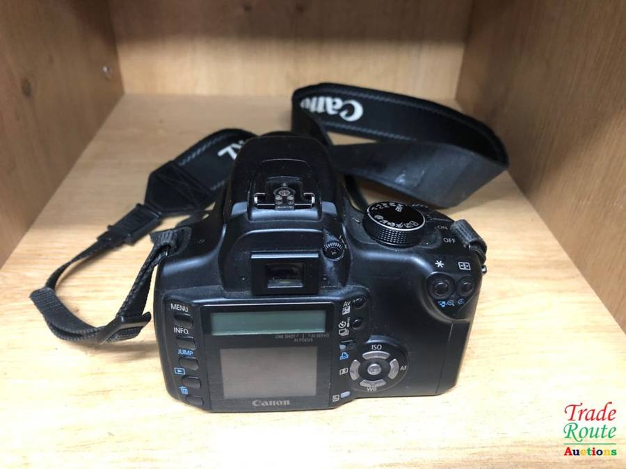 Canon EOS 350D Digital SLR camera (BLACK) WITH 18-55 mm EFS LENS