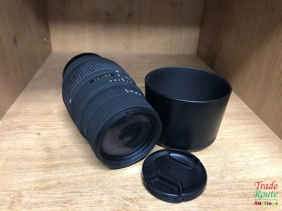 SIGMA DG 70-300mm Telephoto Zoom Lens [SONY MOUNT]