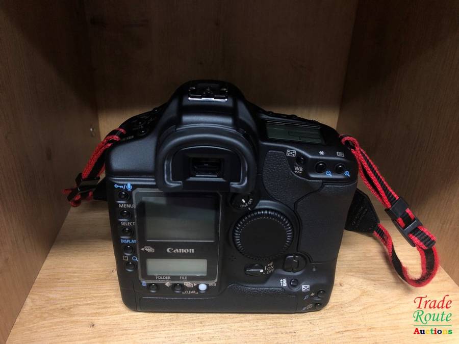 Canon EOS 1Ds Mark II 16.7MP Digital SLR Camera (Body Only) + 16GB CF CARD