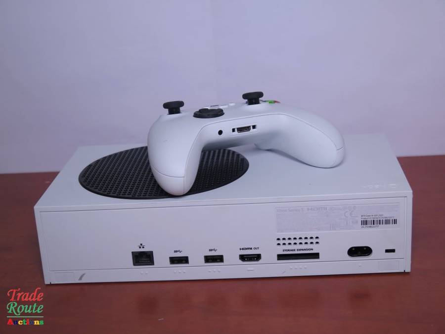 Microsoft - Xbox Series S 512GB SSD Console + 1 Controller