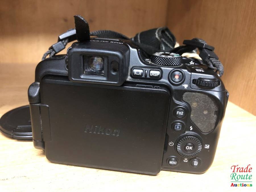 Nikon COOLPIX B700 20.2 MP 60x Opt Zoom Super Telephoto NIKKOR 4K UHD Digital Camera