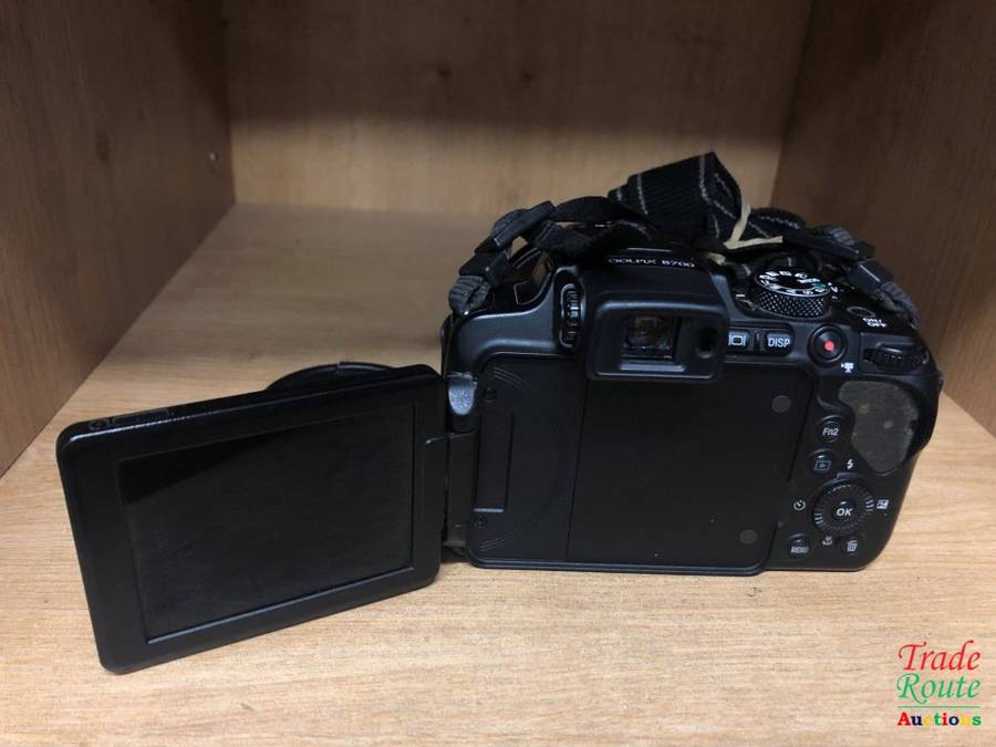 Nikon COOLPIX B700 20.2 MP 60x Opt Zoom Super Telephoto NIKKOR 4K UHD Digital Camera