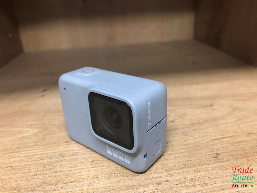 GoPro HERO7 White - Waterproof Digital Action Camera with Touch Screen 1440p HD Video 10MP Photos