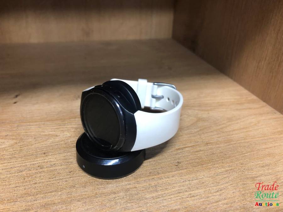 Samsung Gear S2 SMARTWATCH - SM-R720 Watch