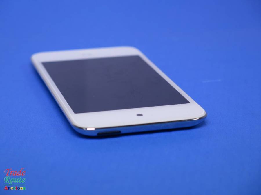 Apple iPod Touch 4th Generation White | 8GB Retina Display | MD057BT/A | A1367