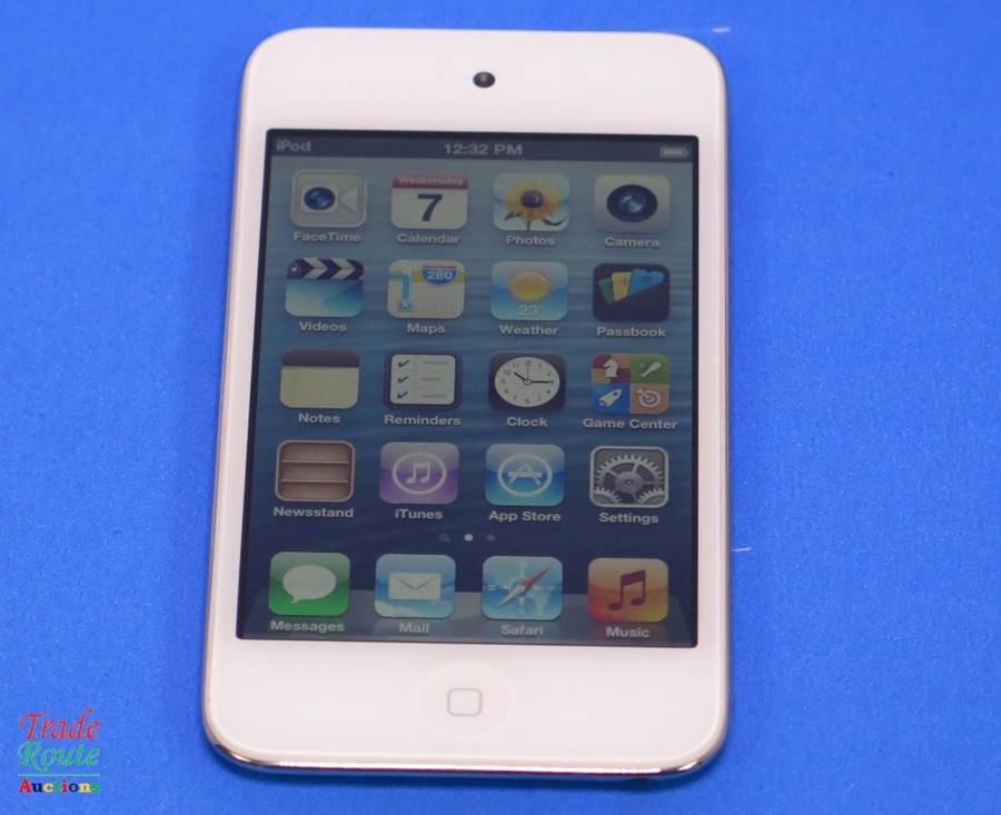Apple iPod Touch 4th Generation White | 8GB Retina Display | MD057BT/A | A1367