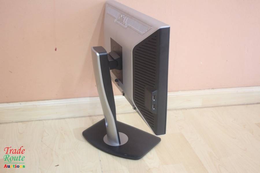 Dell 2009WT 1680 x 1050 Resolution 20" WideScreen LCD Flat Panel Computer Monitor Display